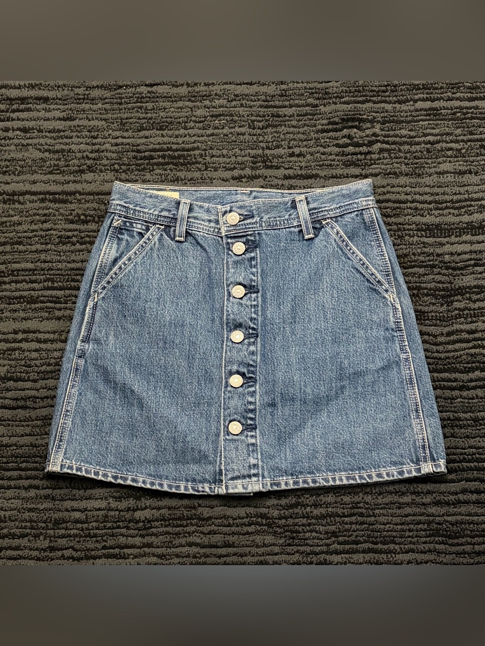 Levi’s Button Front Medium Wash Denim Mini Skirt with Front Pockets